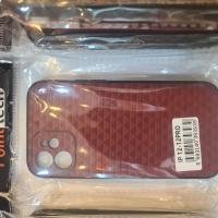 Iphone 12 pro kırmızı islemeli kılıf 